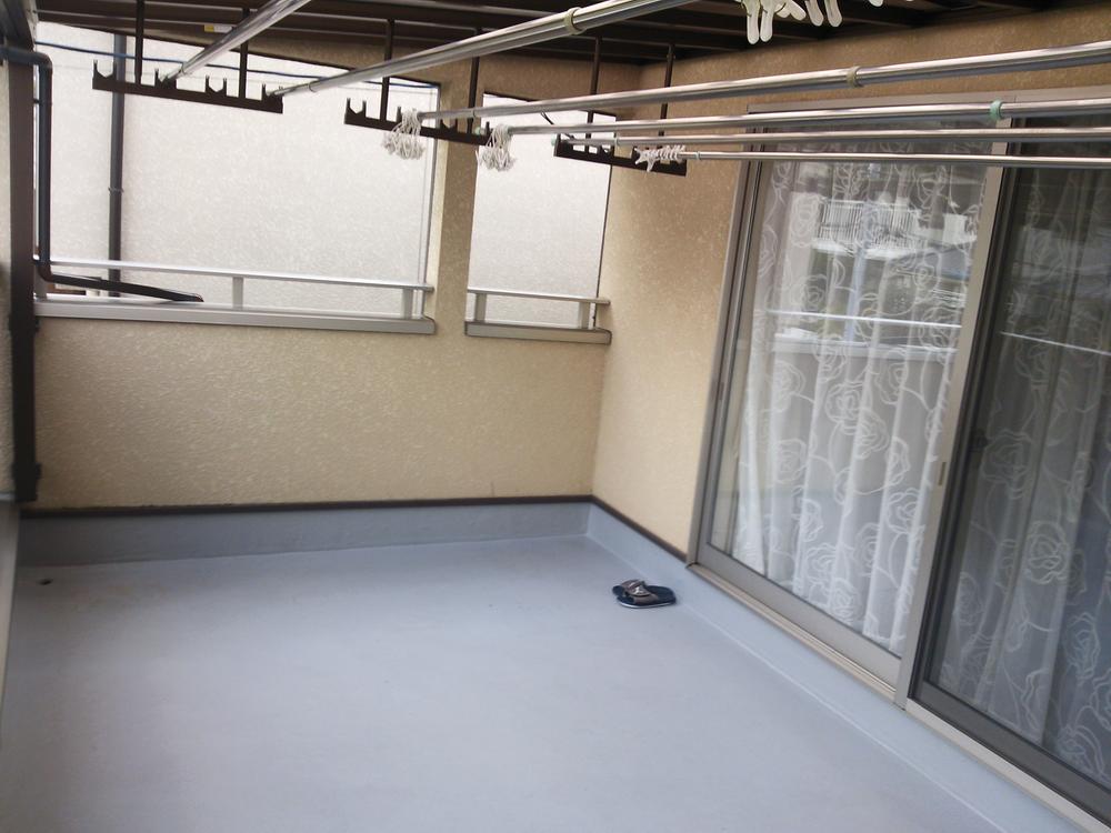 Balcony. Ease of use is a good balcony really widely. By all means, please check.