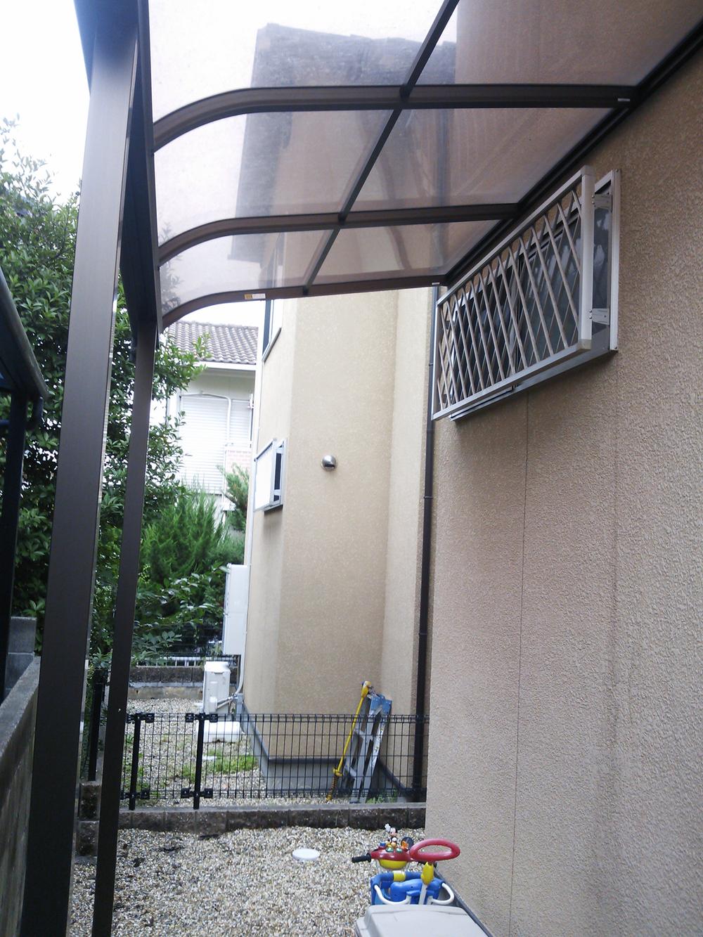 Garden. Okemasu also Shed because it is convenient because there is a space on the back side. Roofed.