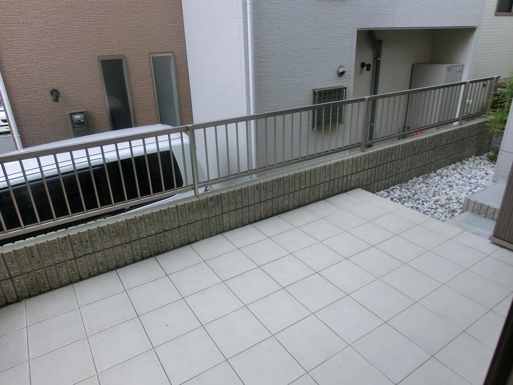 Garden. Local (10 May 2013) Shooting