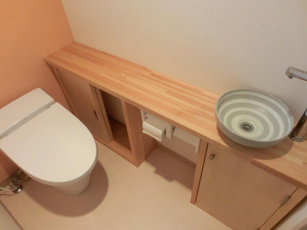 Toilet. Indoor (10 May 2013) Shooting