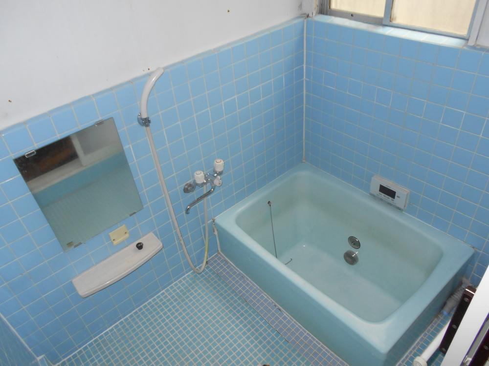 Bathroom. Indoor (June 2013) Shooting