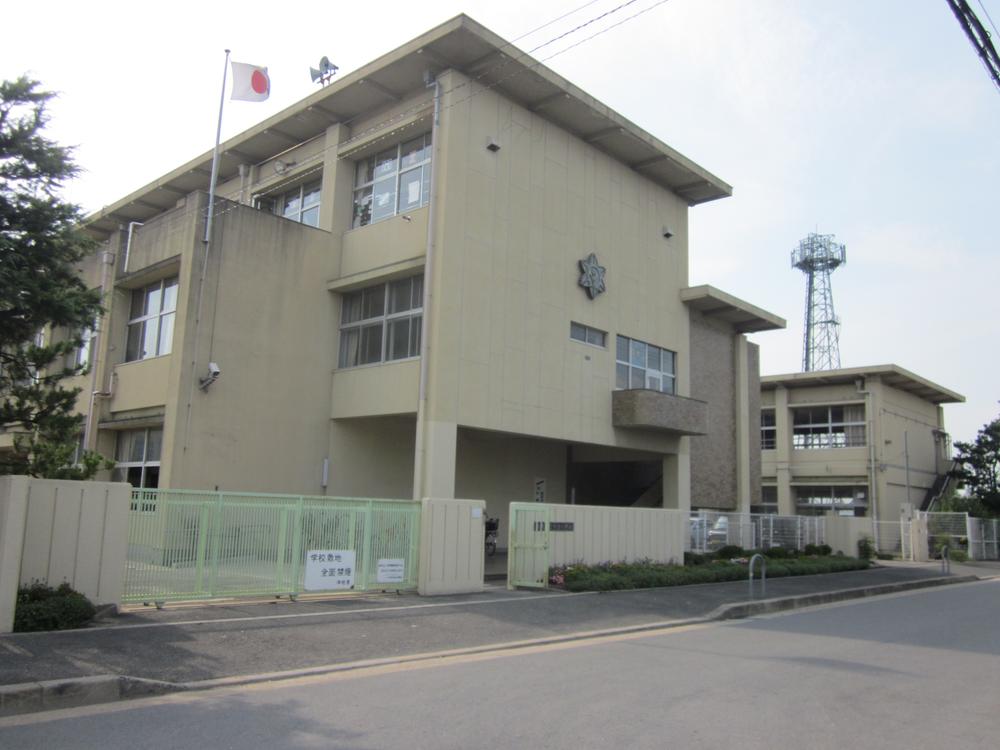 Primary school. Joyo Municipal Imaike to elementary school 1121m