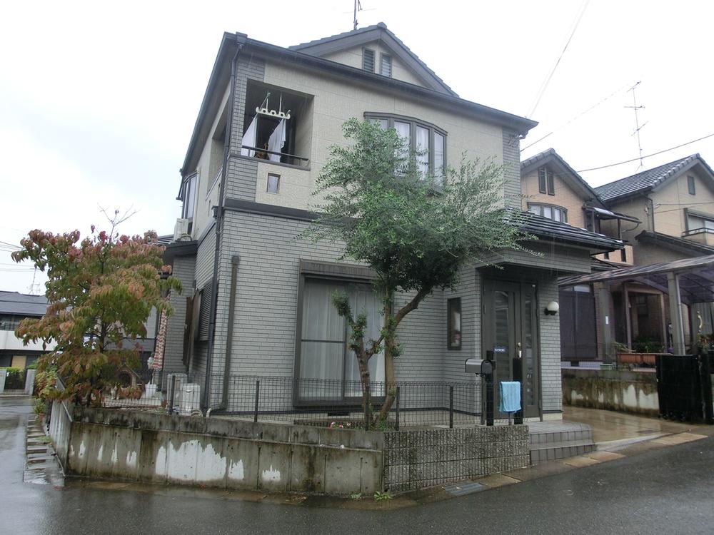 Local appearance photo. Local (10 May 2013) Shooting