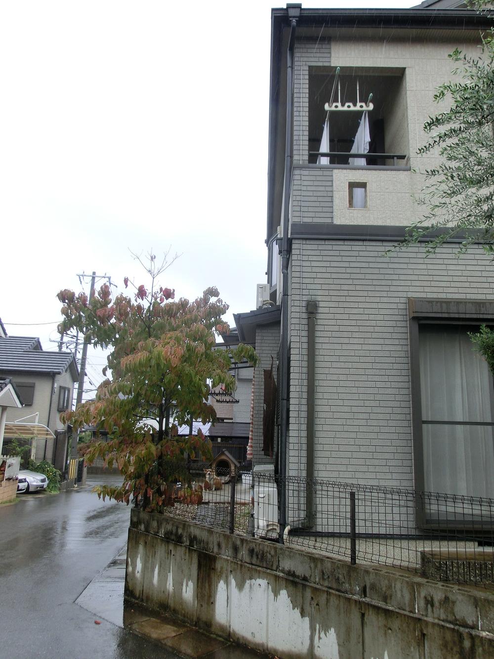 Local appearance photo. Local (10 May 2013) Shooting