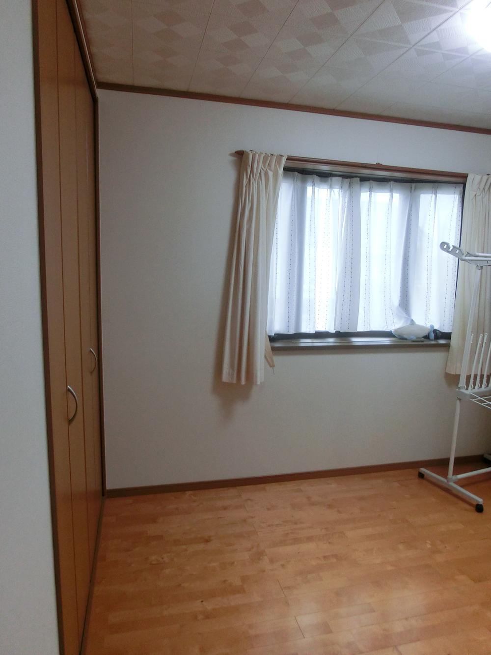 Non-living room. Indoor (10 May 2013) Shooting