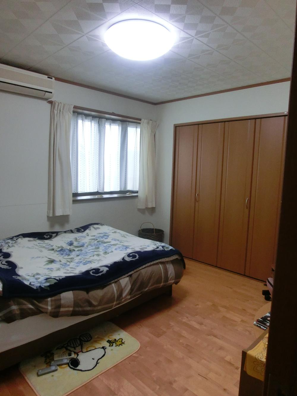 Non-living room. Indoor (10 May 2013) Shooting