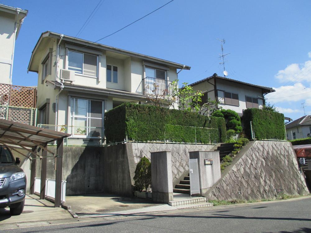 Local appearance photo. Local (10 May 2013) Shooting