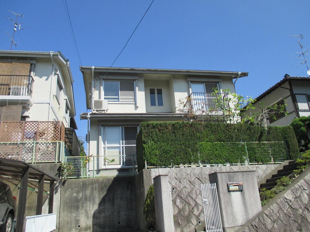 Local appearance photo. Local (10 May 2013) Shooting