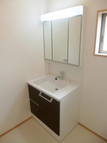 Same specifications photos (Other introspection). Wash Same type other properties