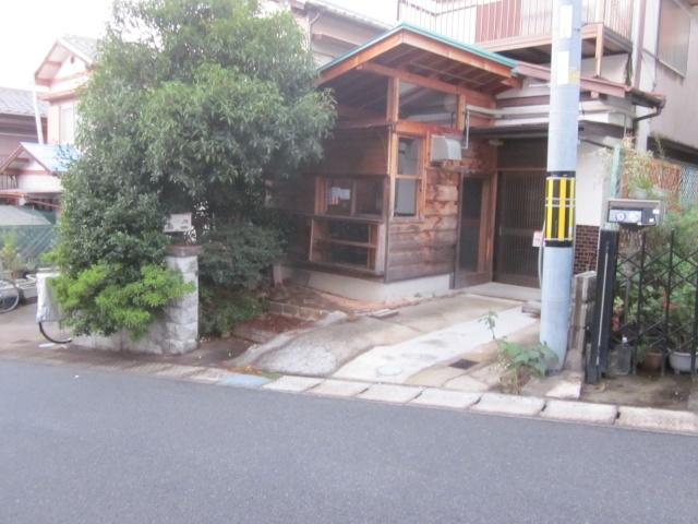 Local appearance photo. Status quo quality goods have