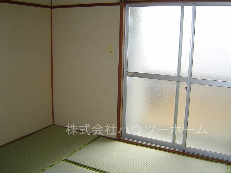Living and room. Japanese-style room 1