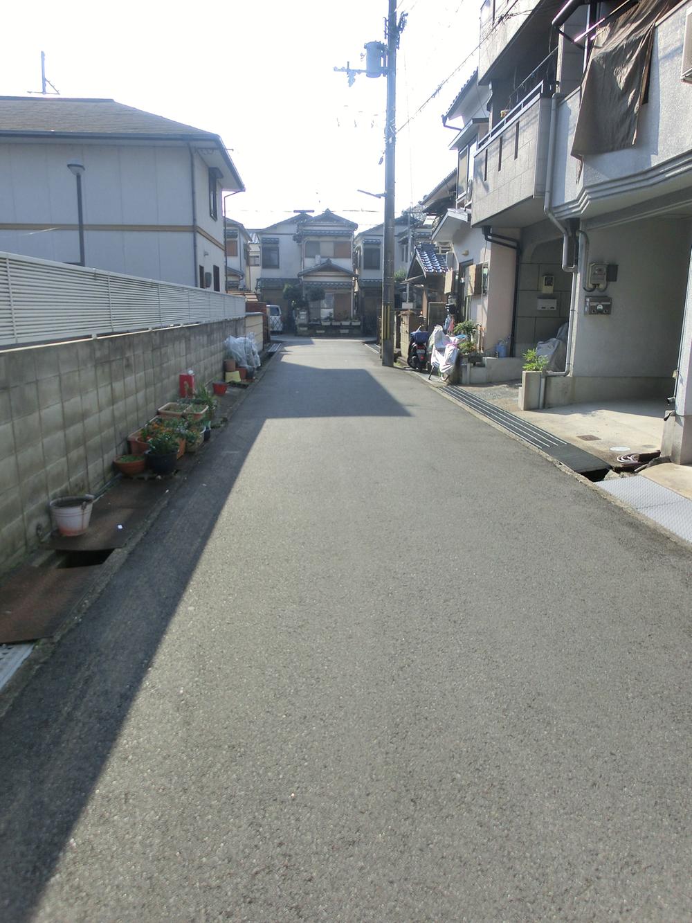 Local photos, including front road. Local (12 May 2013) Shooting