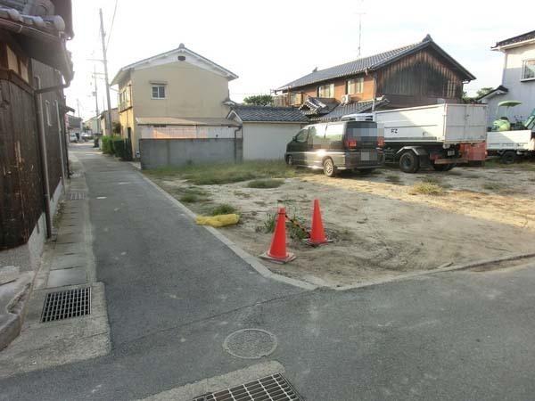 Local photos, including front road. Local (September 2013) Shooting