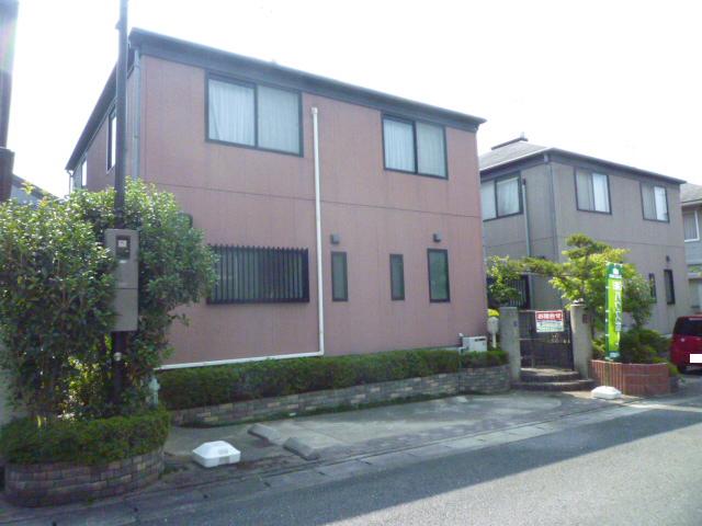 Local appearance photo. Local (10 May 2012) shooting