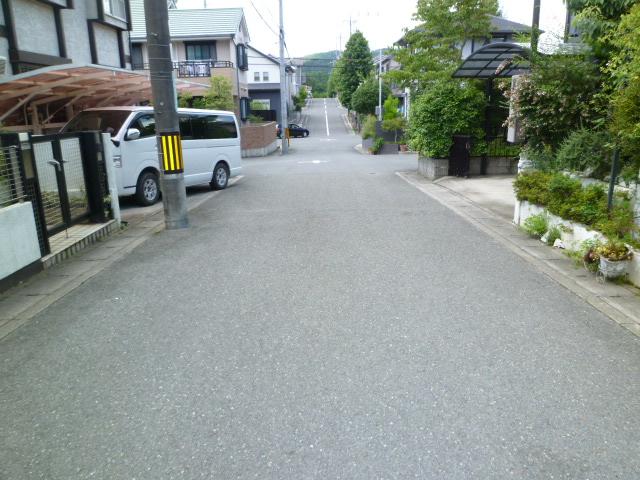 Local photos, including front road. Local (10 May 2013) Shooting