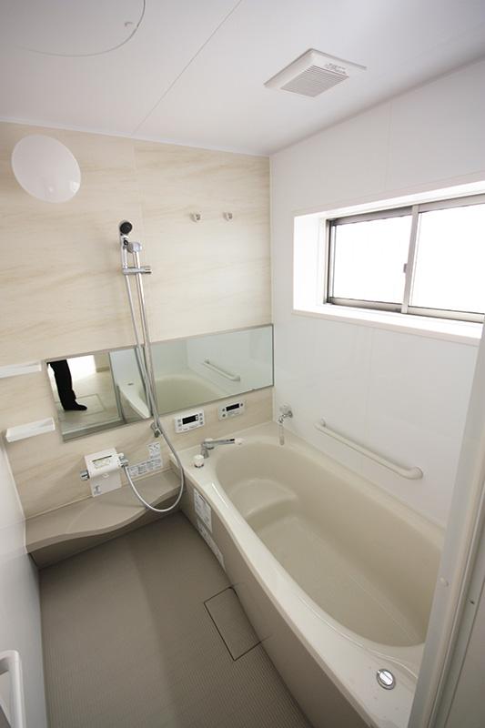 Bathroom. Please take a tiring day leisurely stretched the model house bathroom foot ☆ (October 2013) Shooting