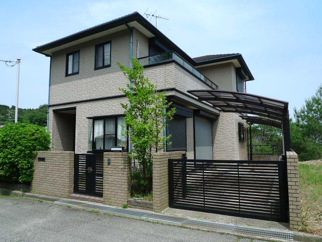 Local appearance photo. Local (June 2012) shooting