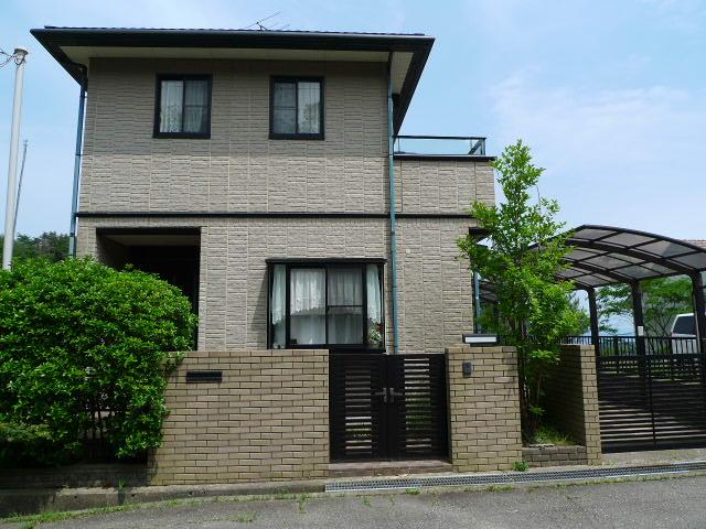 Local appearance photo. Local (June 2012) shooting