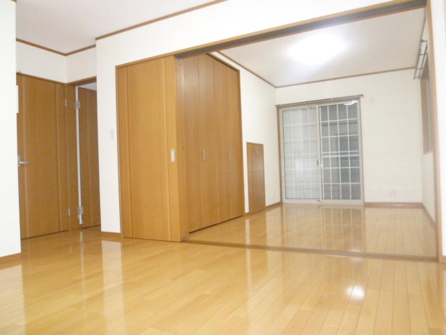 Living. Indoor (12 May 2013) Shooting