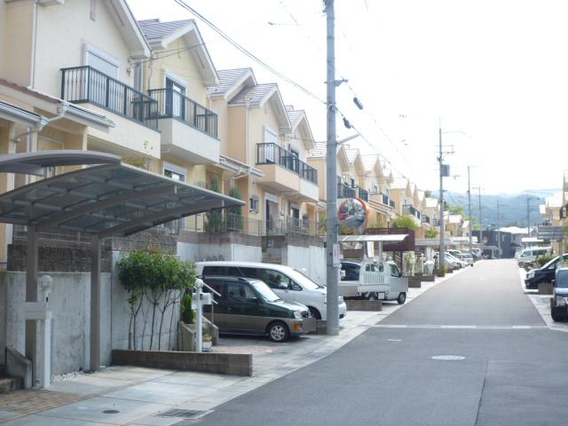 Local appearance photo. Local (12 May 2013) Shooting