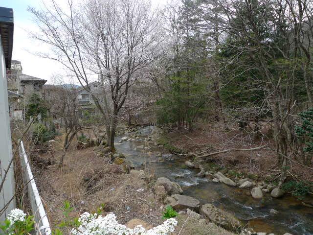 View photos from the dwelling unit. View from local (April 2013) Shooting