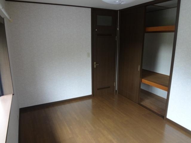 Non-living room. Second floor Western-style 6 Pledge