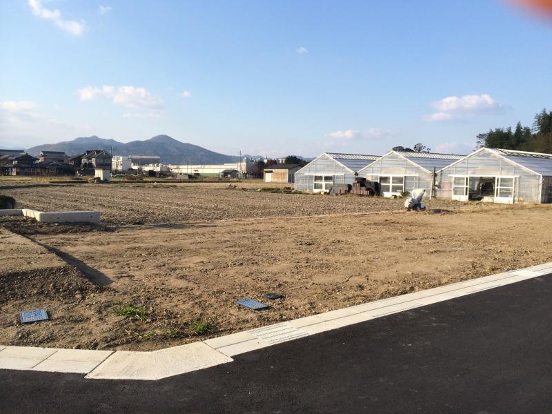 Local land photo. Countryside spread subdivision. 