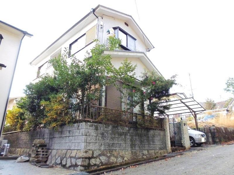 Local appearance photo. Local (12 May 2013) Shooting