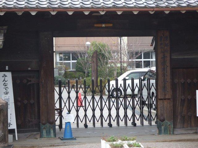 Primary school. Sendai River 1000m up to elementary school distance 1000m