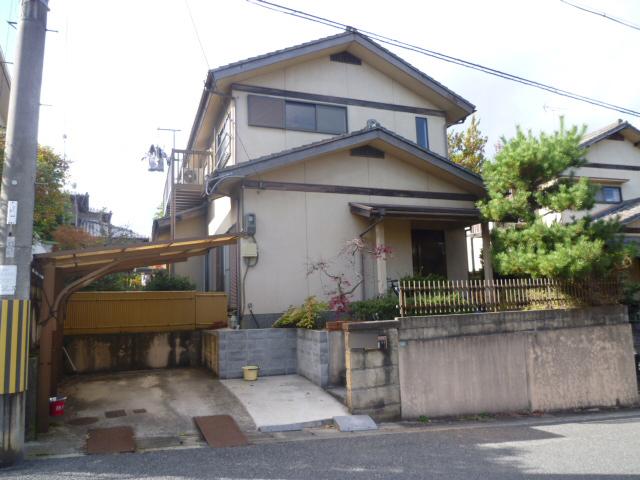 Local appearance photo. Local (11 May 2013) Shooting