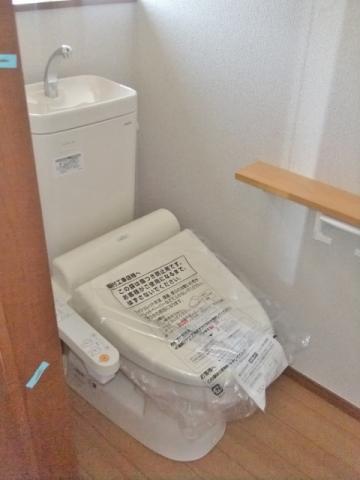 Same specifications photos (Other introspection). Same type other properties toilet