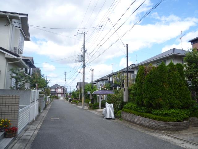 Local photos, including front road. Local (September 2013) Shooting