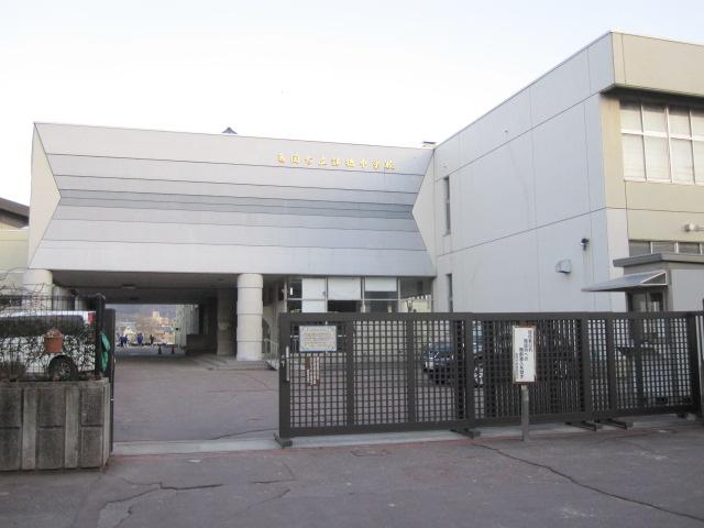 Junior high school. Kameoka Municipal 詳徳 until junior high school 1758m