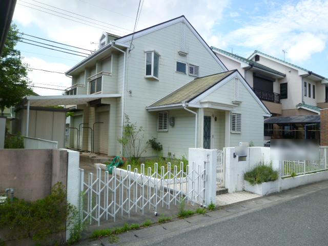 Local appearance photo. Local (10 May 2013) Shooting