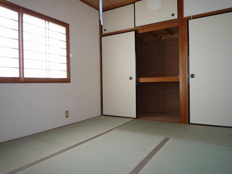 Other introspection. The second floor Japanese-style room.