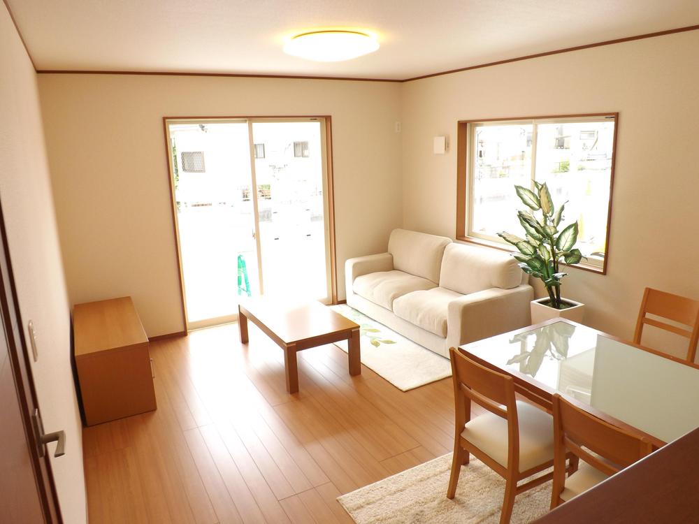 Living. Same specifications photos (living) Bright space production in lighting ensure from the south