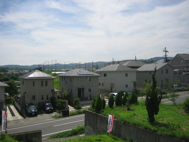 View photos from the dwelling unit. View from the site (August 2013) Shooting