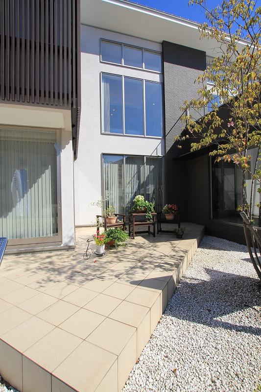 exhibition hall / Showroom. New O St. series. Garden of arrangement Please leave. (Tomigaoka Nara Exhibition Center)