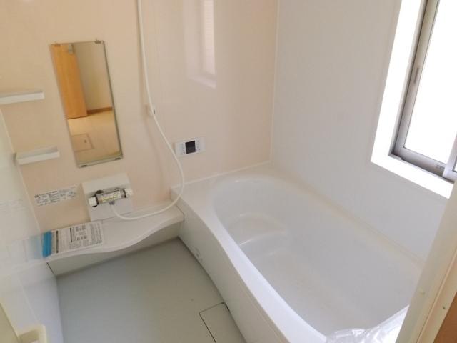 Bathroom. Same specifications photo (bathroom)