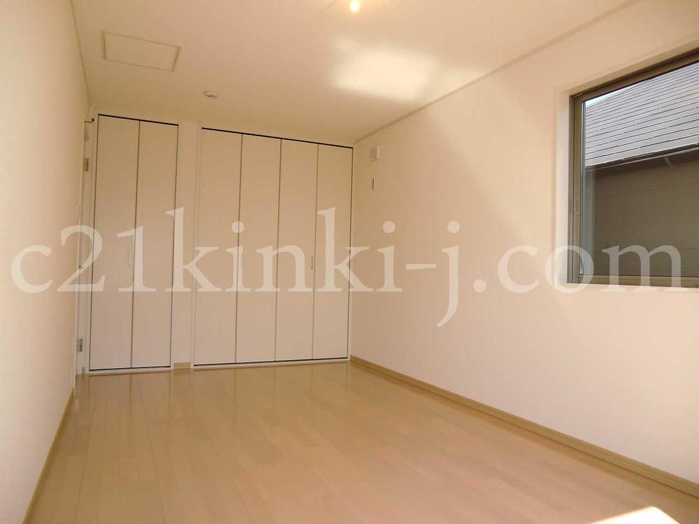 Same specifications photos (Other introspection). It has created a comfortable and welcoming space, even a little by increasing each of the room size. Notes of the competition for the family in the room (laughs)