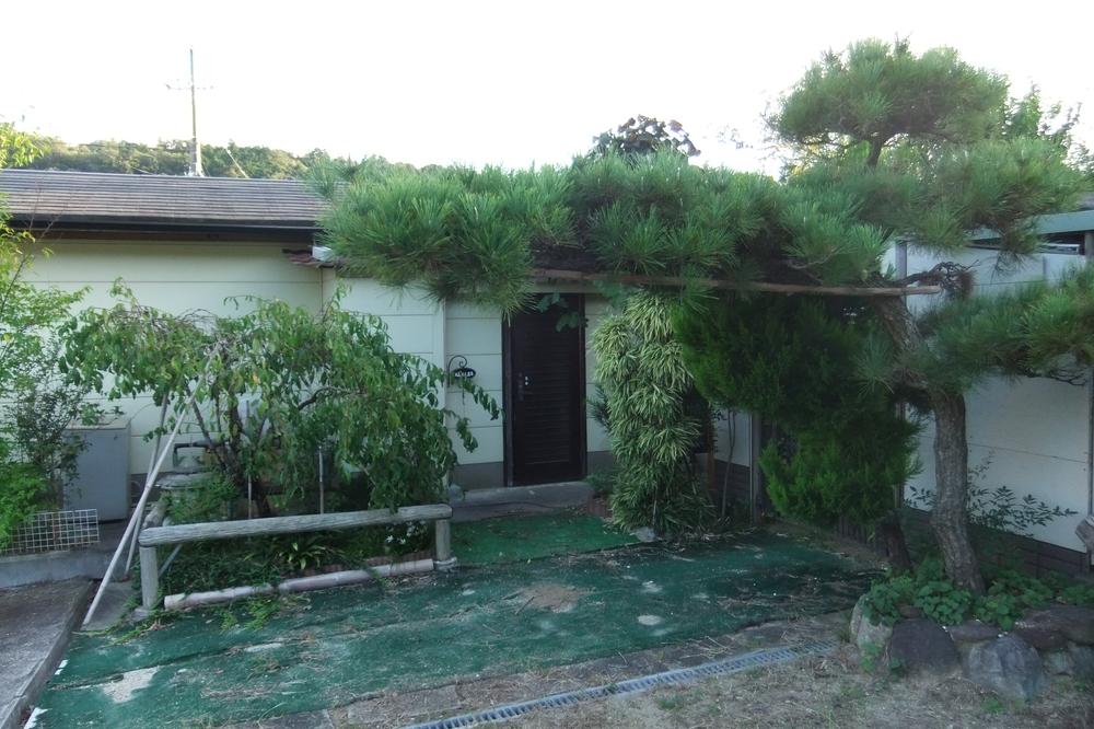 Local appearance photo