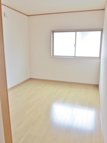 Non-living room. Second floor Western-style middle 6.5 Pledge