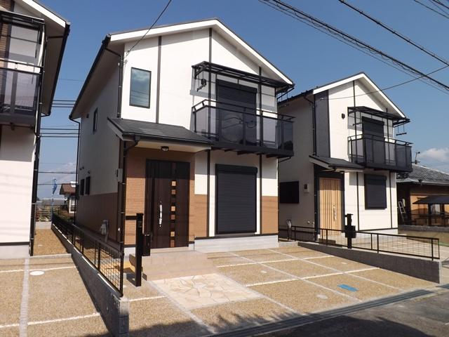 Same specifications photos (appearance). Large building lined town front road is 6m wide bright New Town completed!