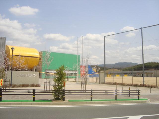Primary school. Kizugawa stand Kunimidai to elementary school 1105m