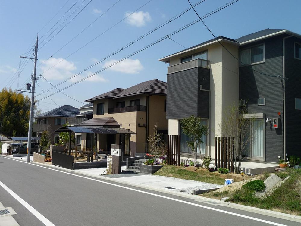 Sale already cityscape photo. Sale already the city average (4-13 city block)