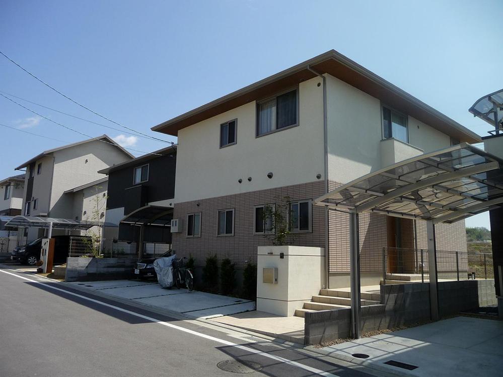 Sale already cityscape photo. Sale already the city average (4-18 city block)