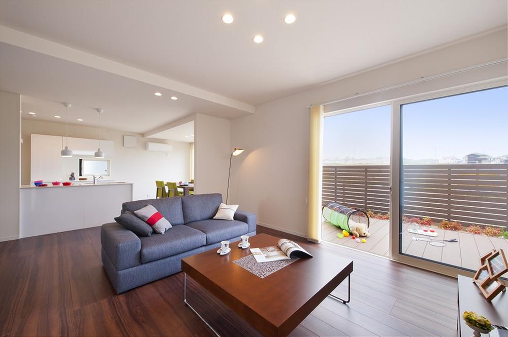 Model house photo. A large wooden deck variations of how to spend the holiday  It provides us with a lot. 