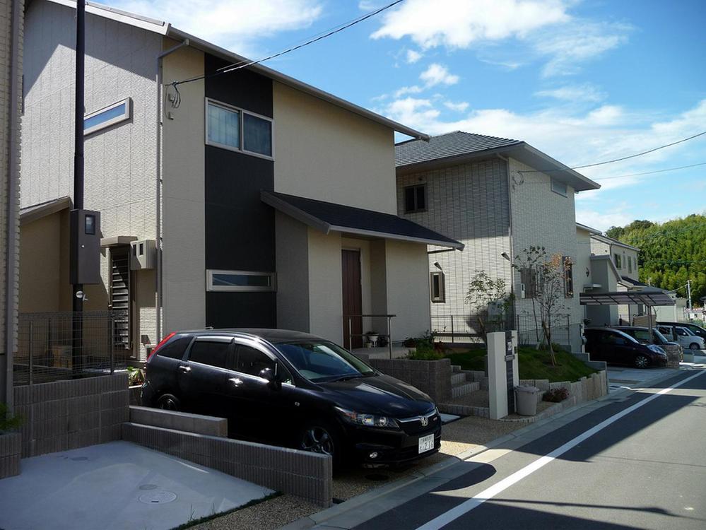 Sale already cityscape photo. Sale already the city average (4-20 city block)