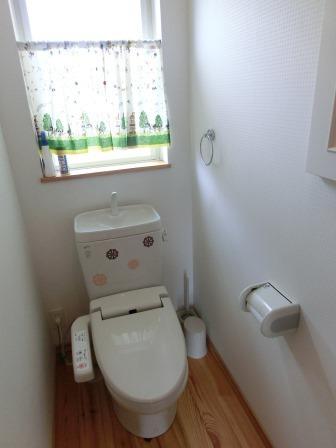 Toilet. 1st floor ・ There is with your toilet bidet on the second floor both. 