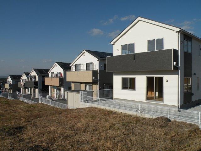 Local appearance photo. Local (12 May 2013) Shooting